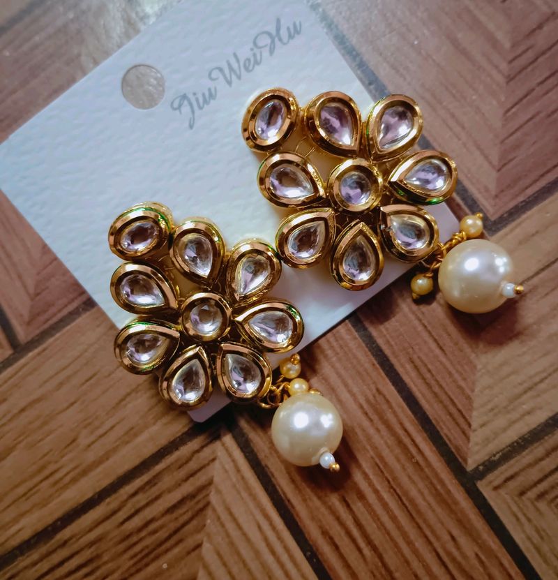 Beautiful Kundan Earings