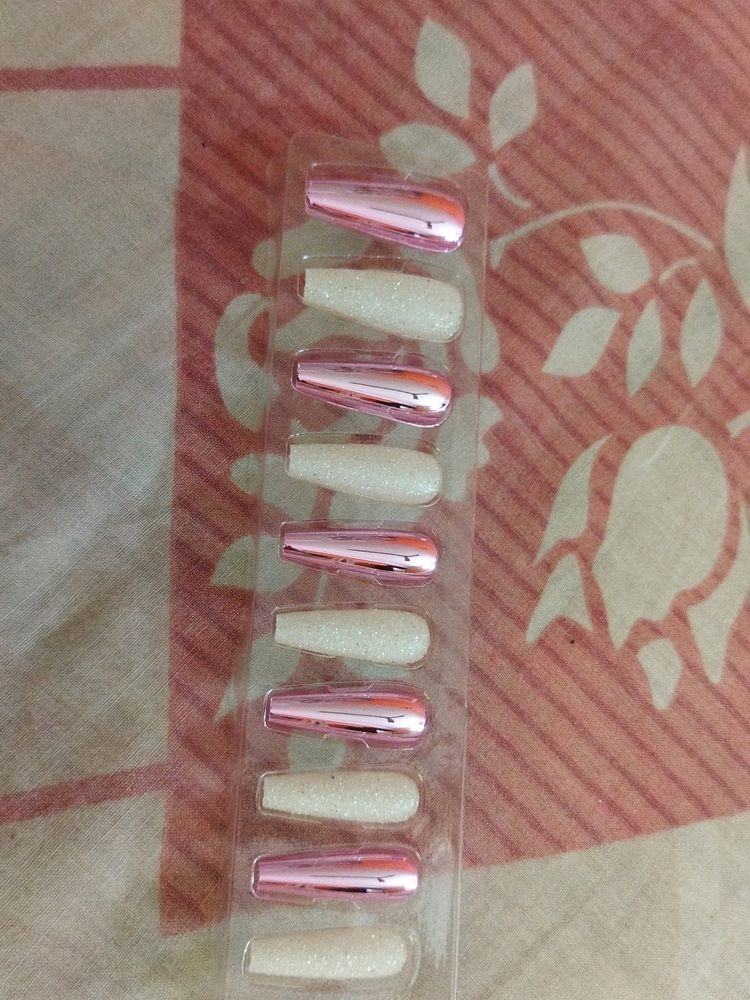 Artificial Nail Art