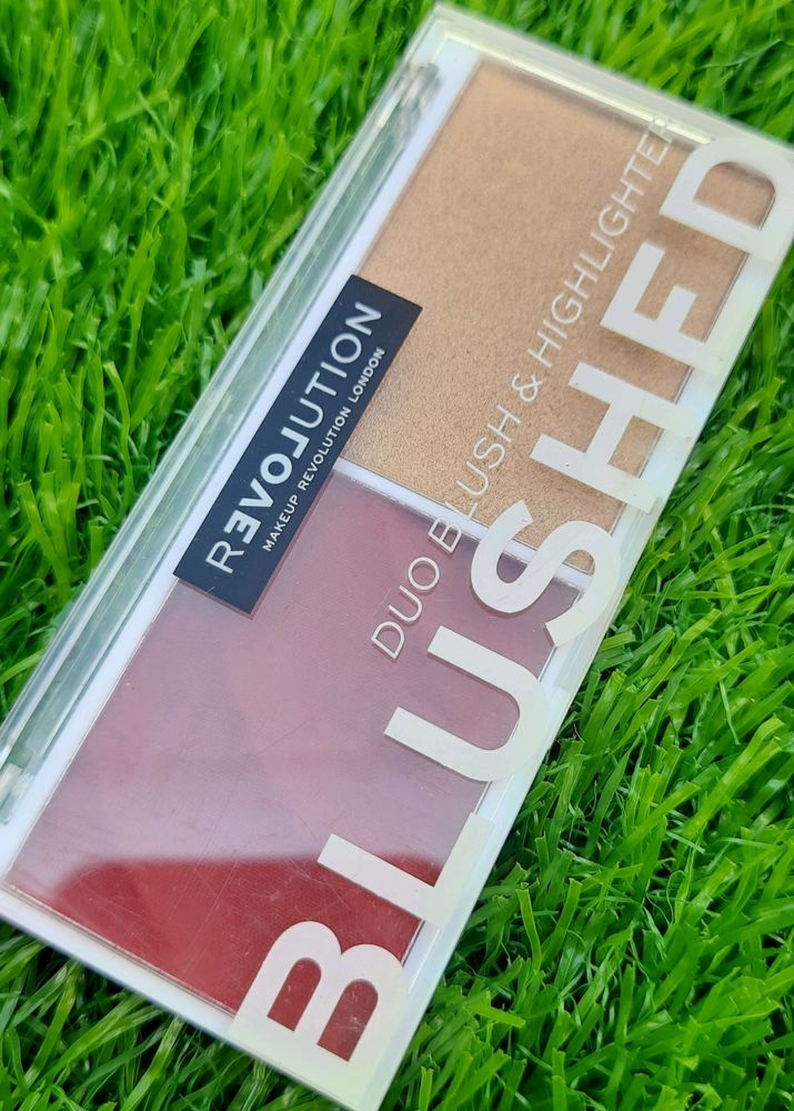 Makeup Revolution  Blush & highlighter Palette