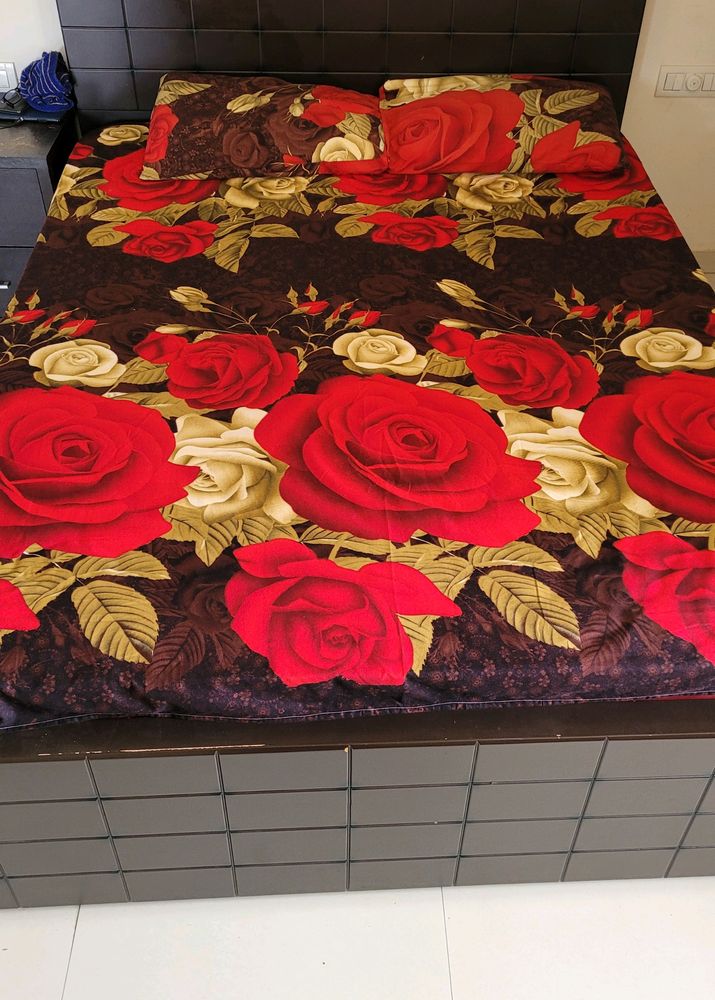 Queen Size Bedsheet in perfect condition