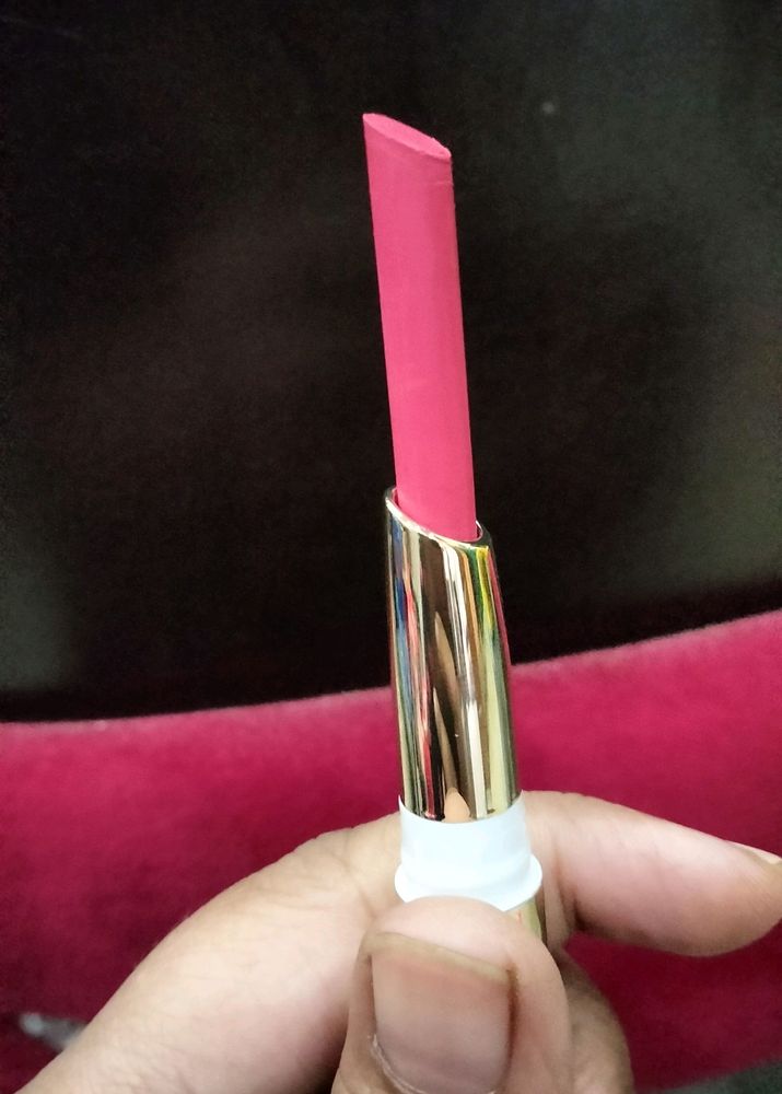 Myglamm Ultimate Log Stay Lipstick