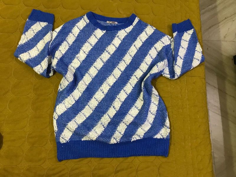 Blue+white Pullover Fits M/L