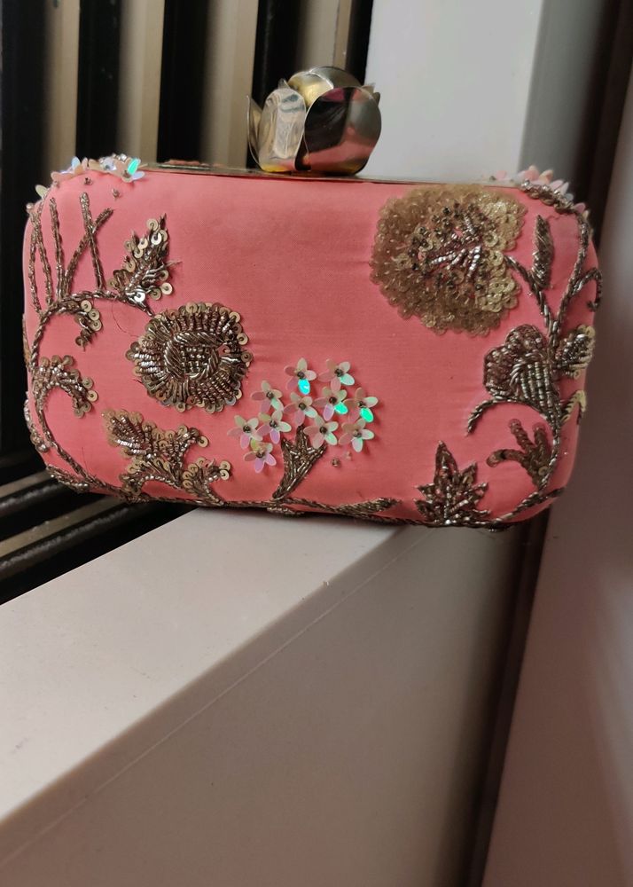 Traditional Clutch