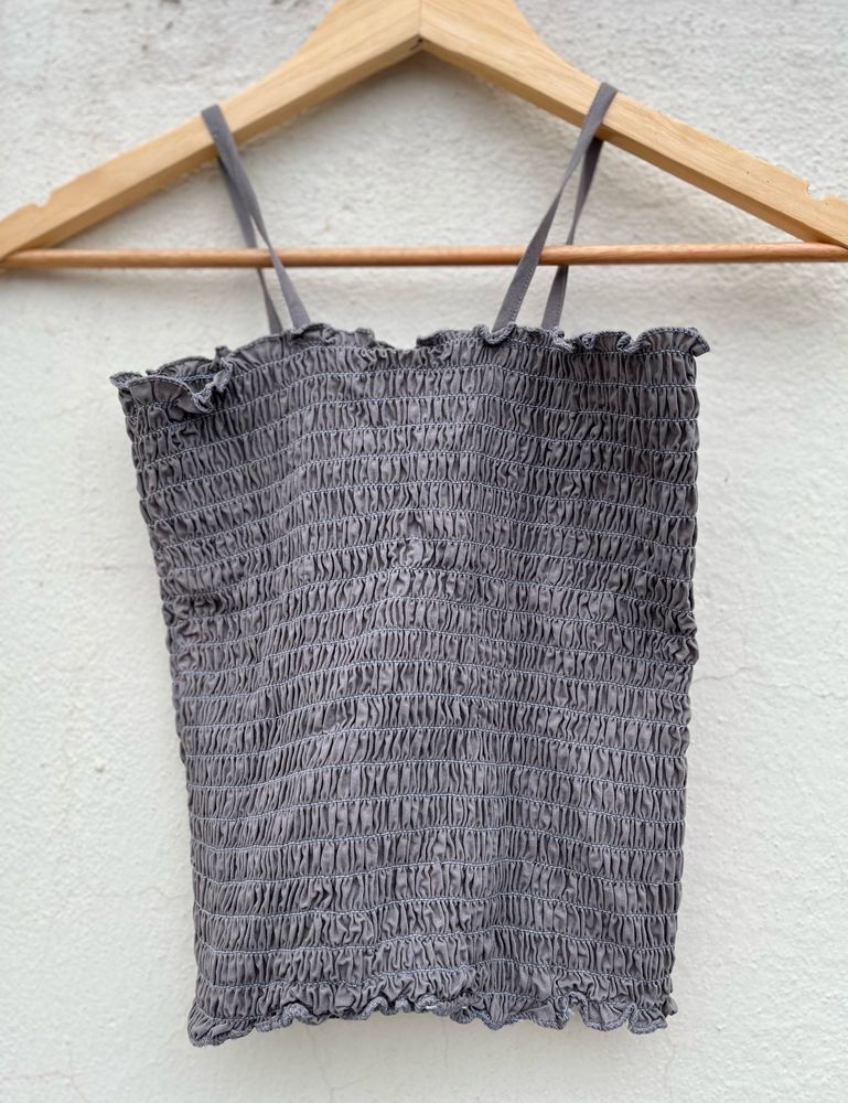 Grey Tank Top: Stretchable