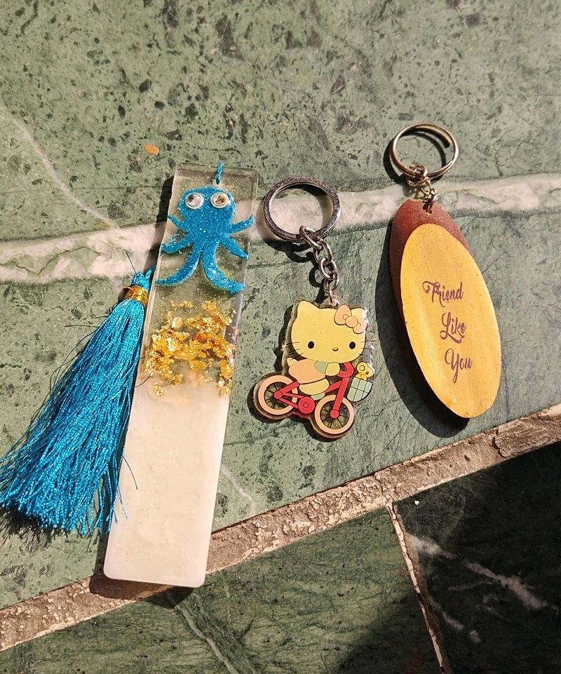 💓 Lovely Book Mark And Keyring Set