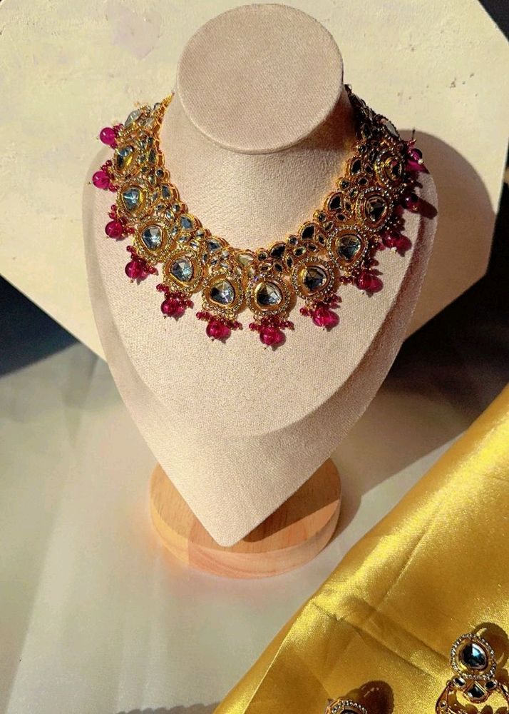 Royal ROSE NECKLACE