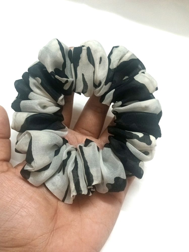 2 Scrunchies, Large And Medium Black White