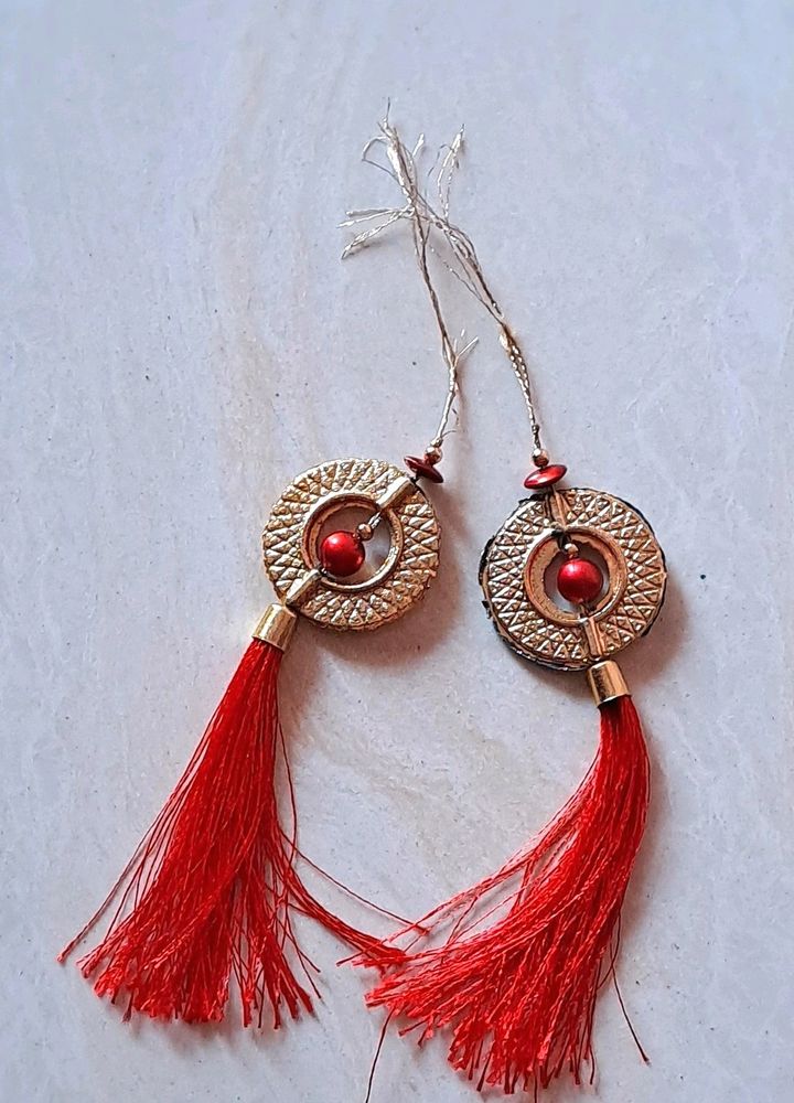 Red Tassel Latkan