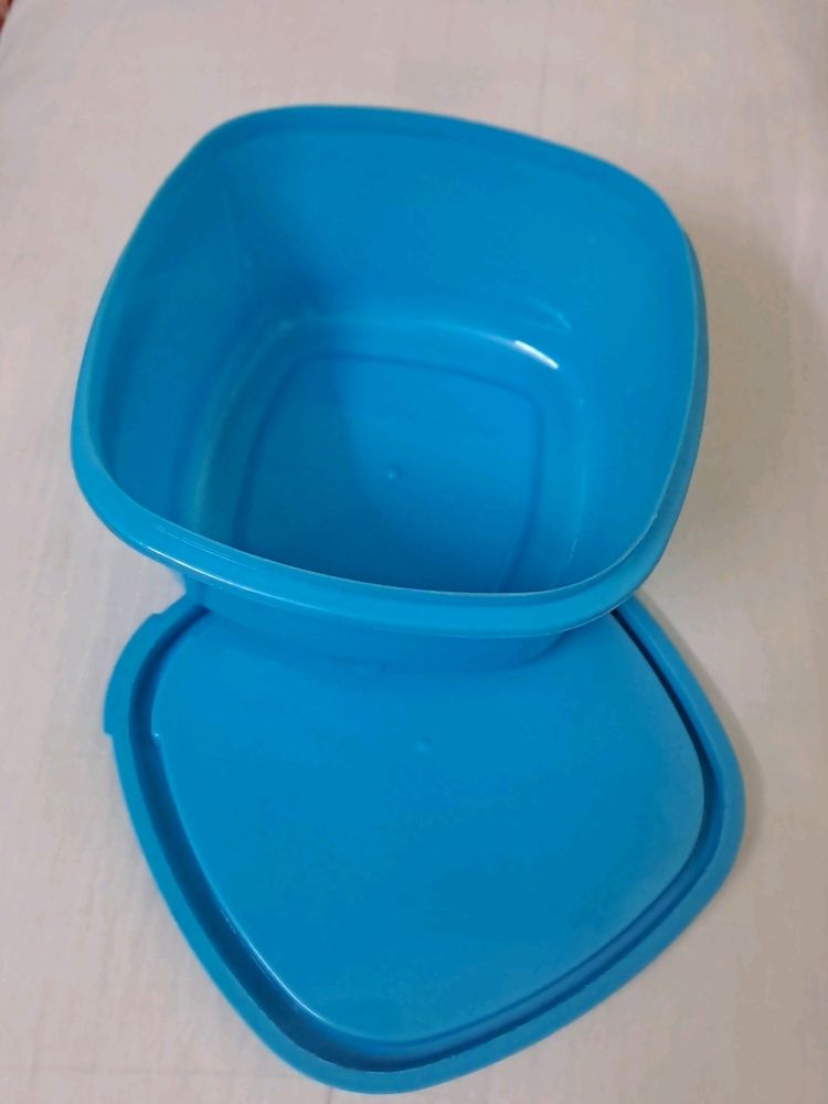 Unused Polypropylene (PP5) Plastic container