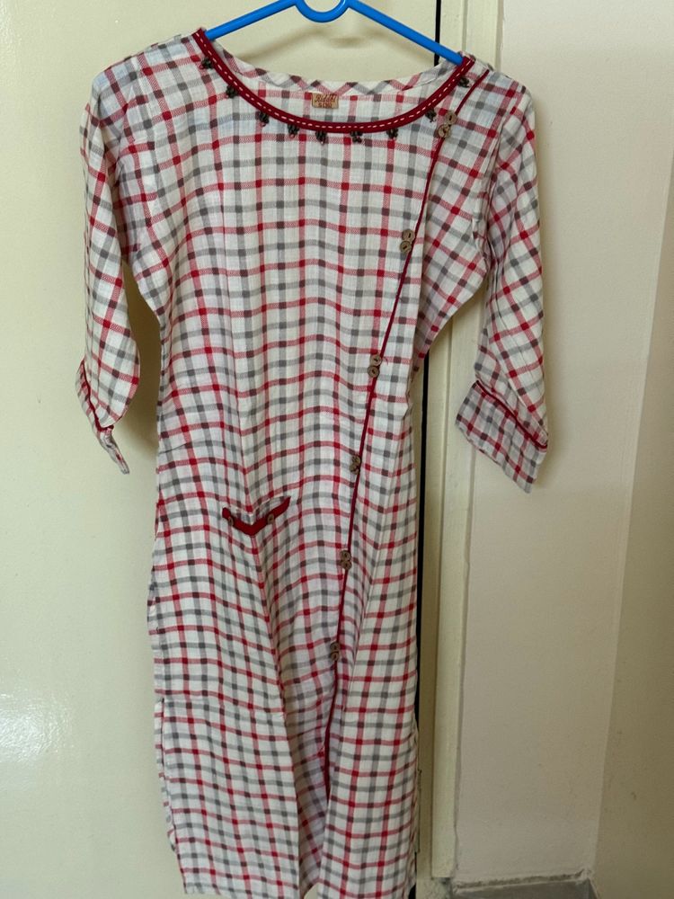 Red And White Kurti