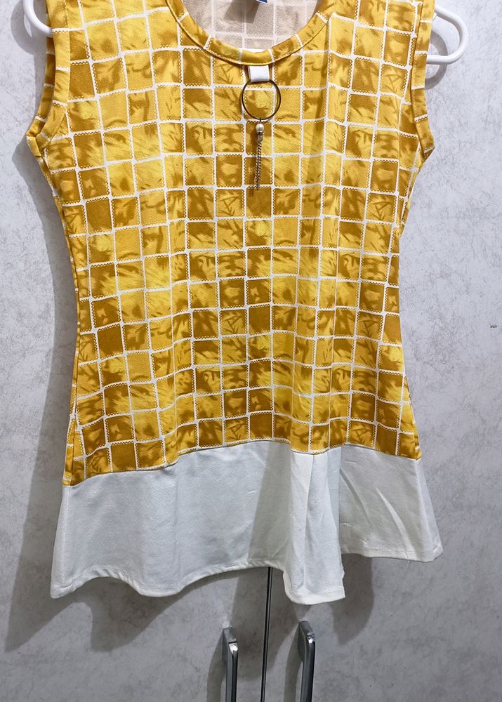 Women Sleeveless Top