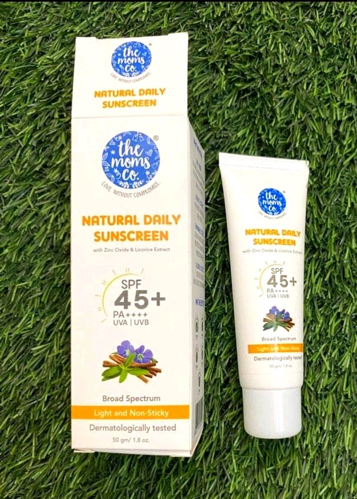 Natural SUNSCREEN 45 SPF By The Mom's Co.