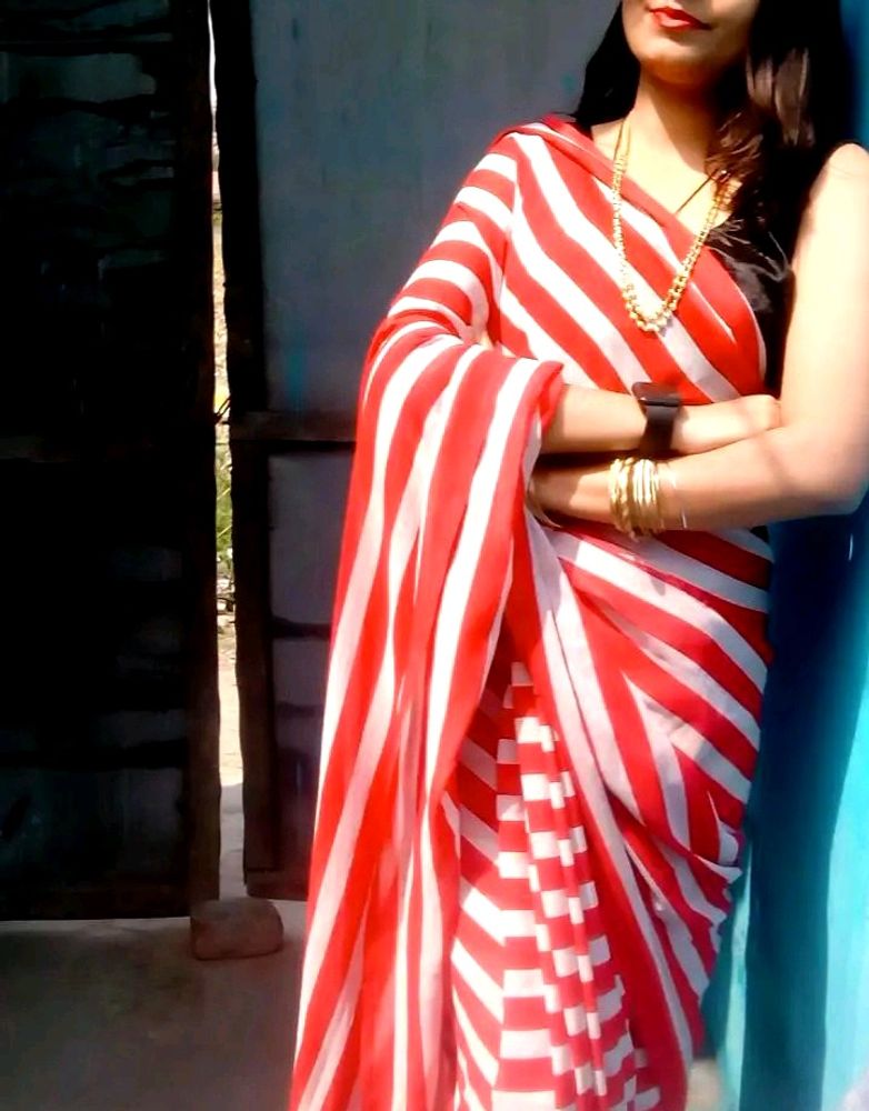 Beautiful Red White Saree ❤️🤍