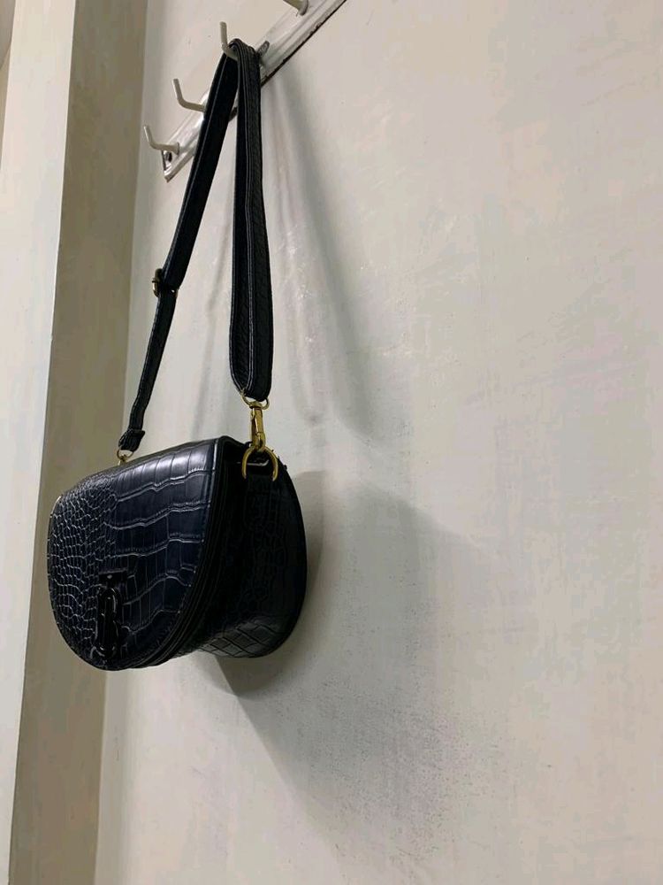 Very New And Extremely Elegant Sling Bag