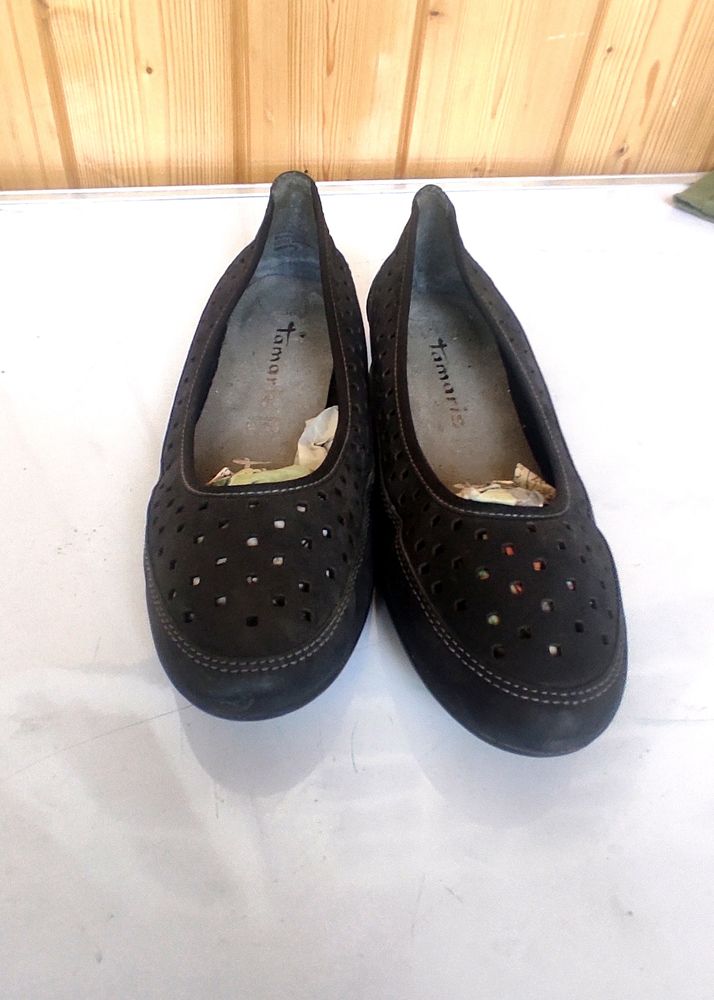 Tamaris Casual Shoes,  Size 36, Leather,  Imported