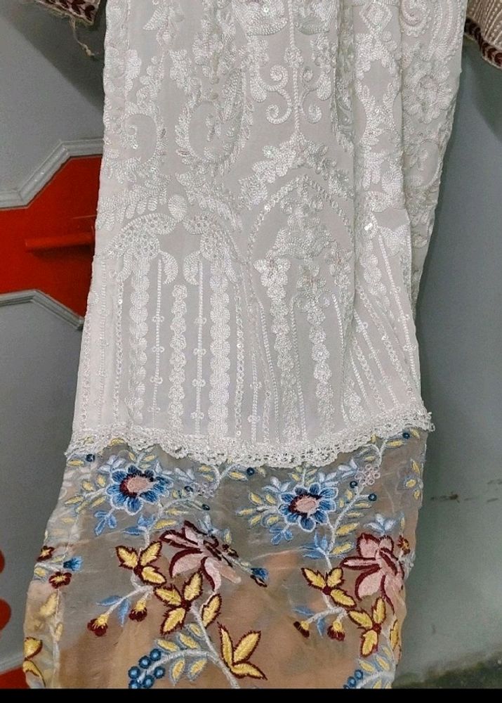 Beautiful Pakistani Kurta