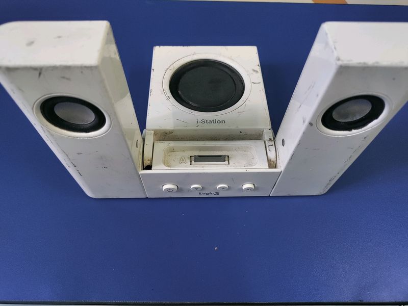 Logic 3 I-station For Ipod Or Compatible Devices
