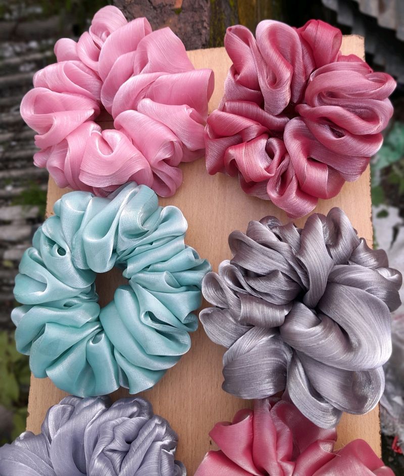 Set Of3 Multiple Colours Scrunchies 💖