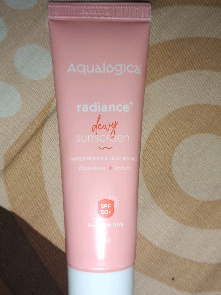 Aqualogica Radiance+ Dewy Sunscreen