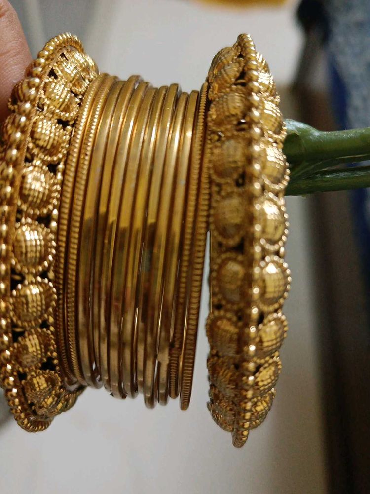 Set Of 14 Bangles Fashion Jewellery