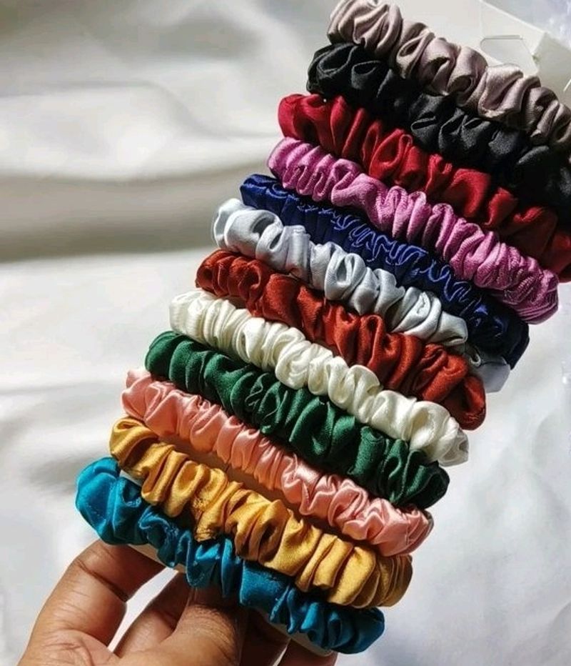 12 Scrunchies Free Delivary