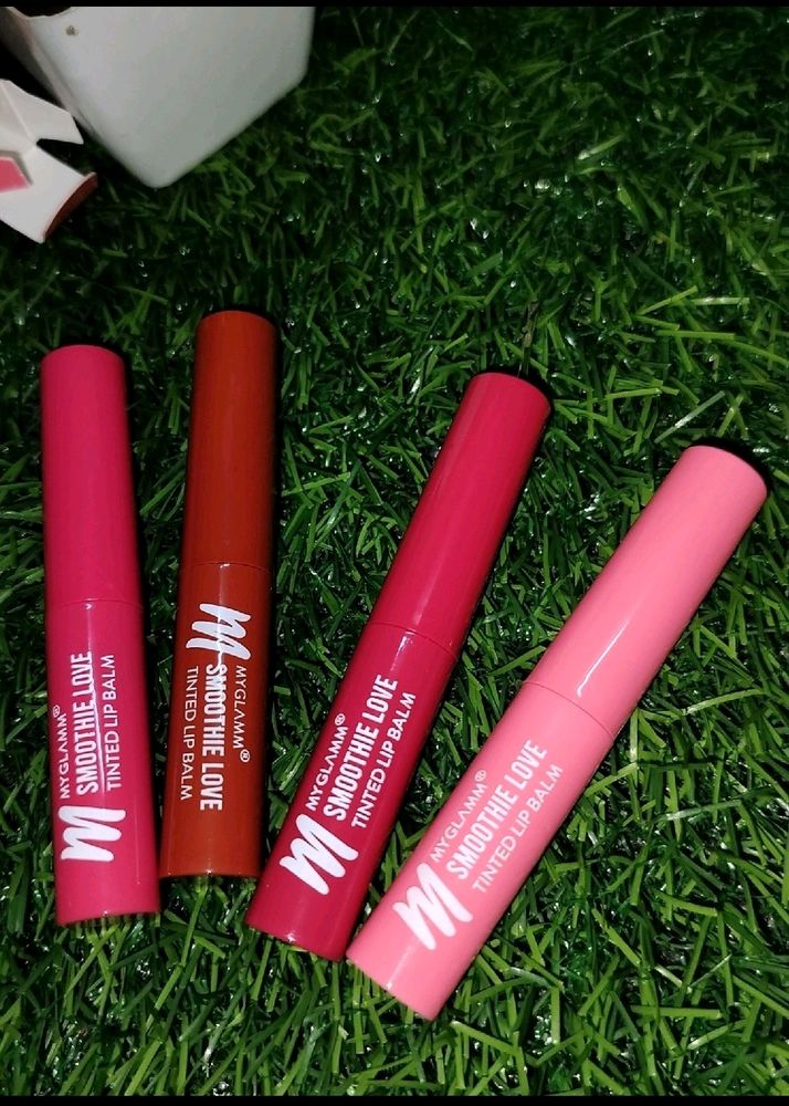 Myglamm Smoothie Love Tinted Lip Balm