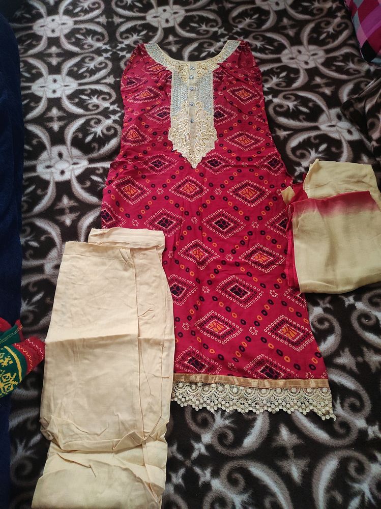 Selling This Complete Suite Set- Jaipuri Design