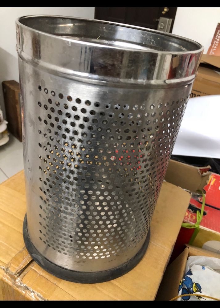 Stainless Steel Mesh Dustbin