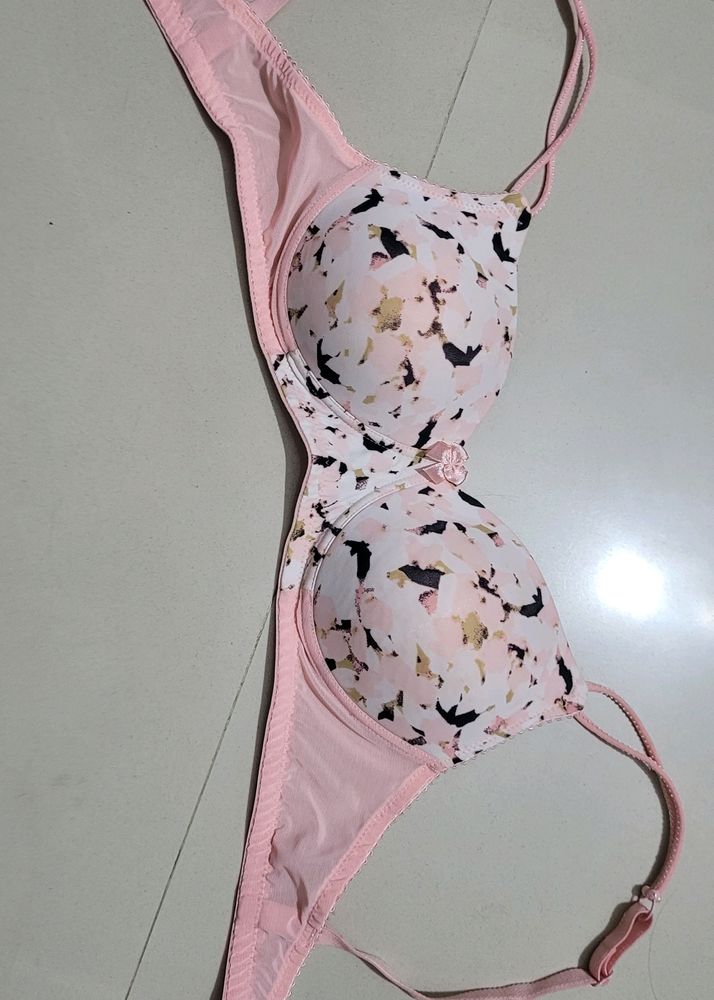 Clovia Pink New Bra Size 32B