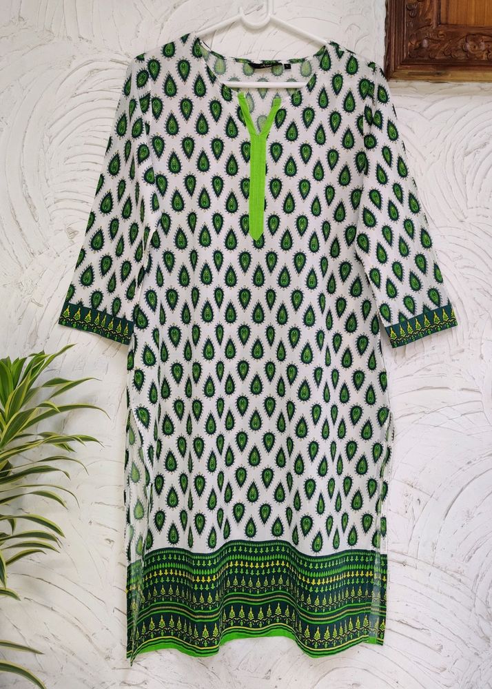 💚🤍💛 Cotton Kurti