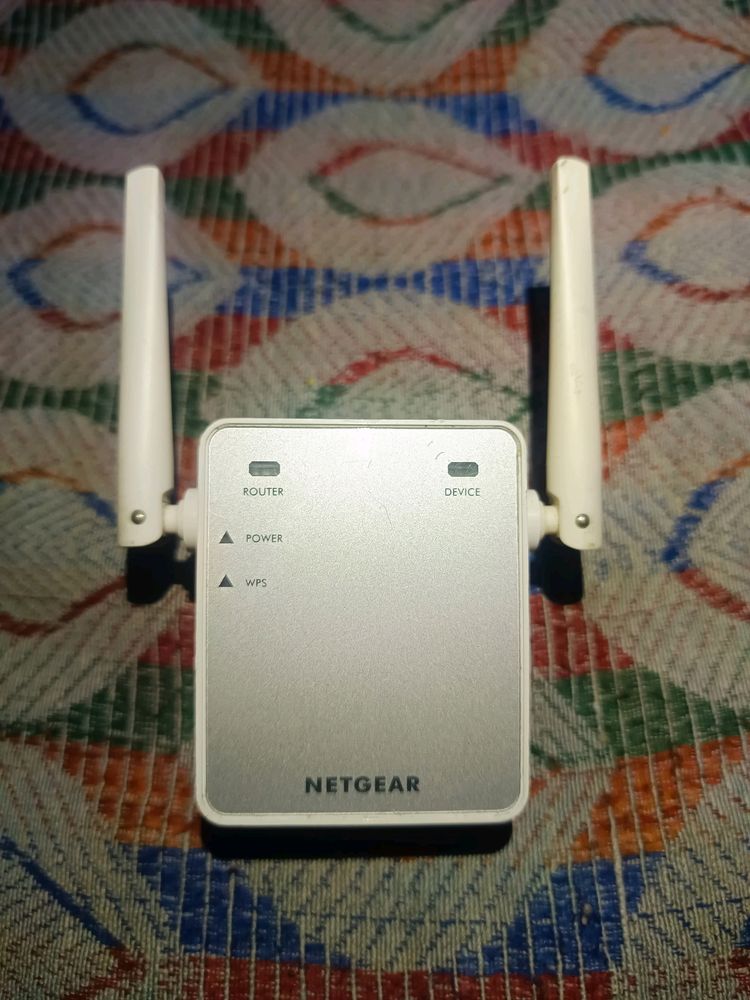 Netgear EX2700