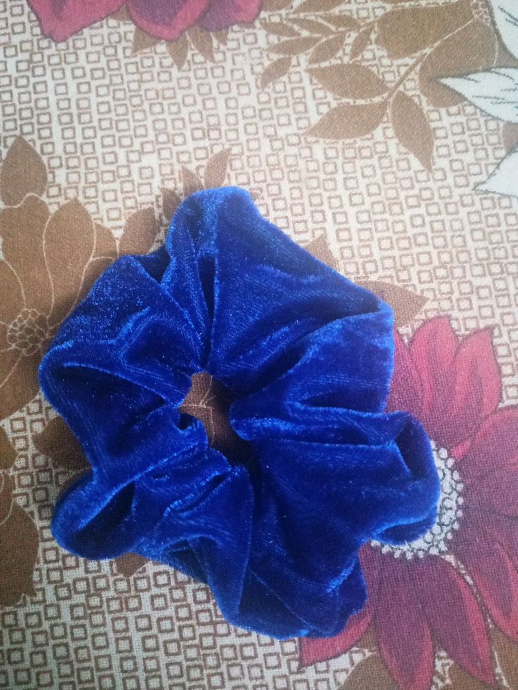 1 Piece Velvet Scrunchie