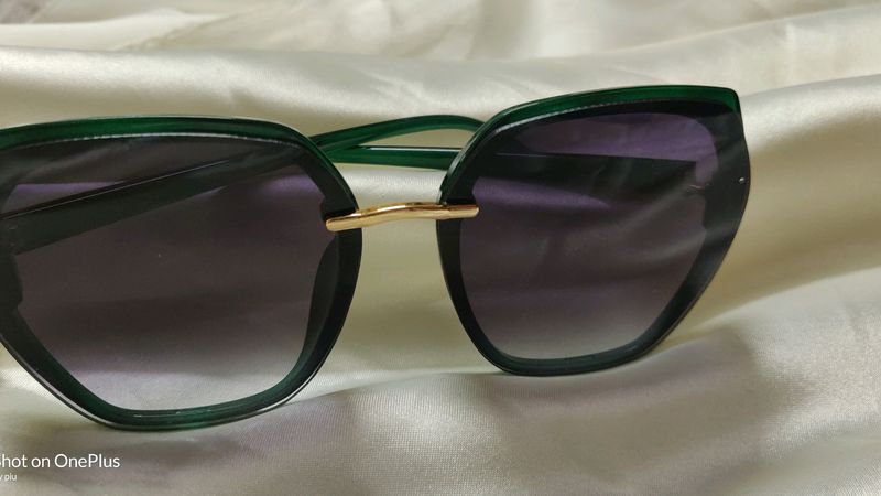 Green Frame Women Sunglasses..