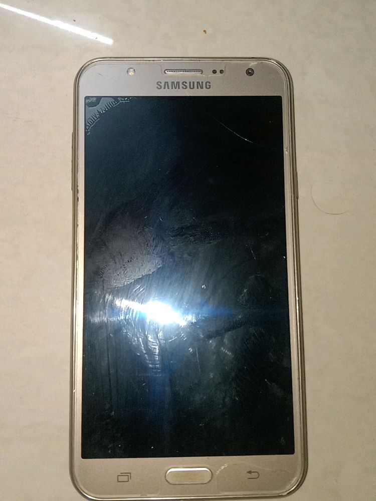 Samsung J7