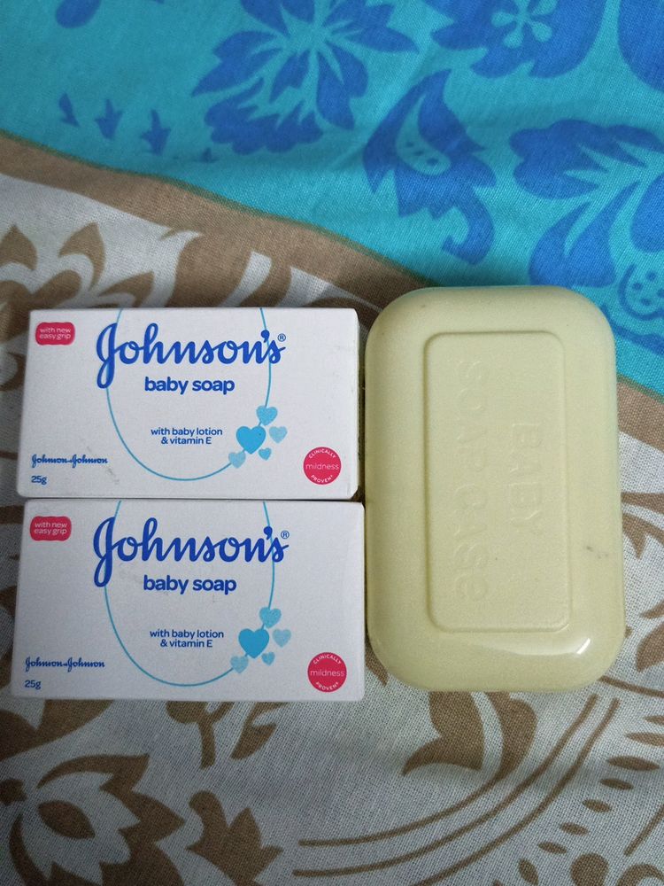 2 Johnson's Baby Soap With Case