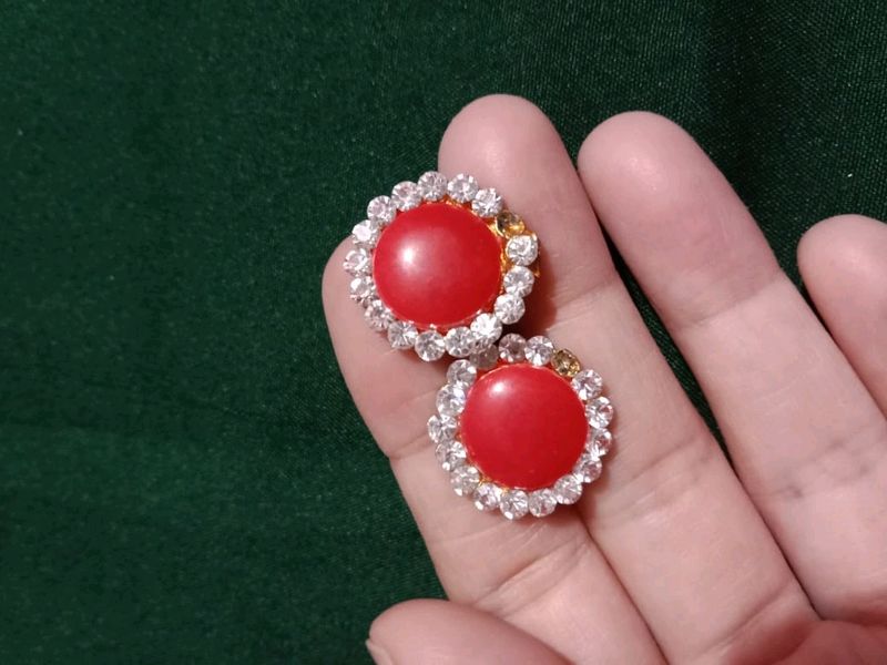 Red .Very Beautiful earring