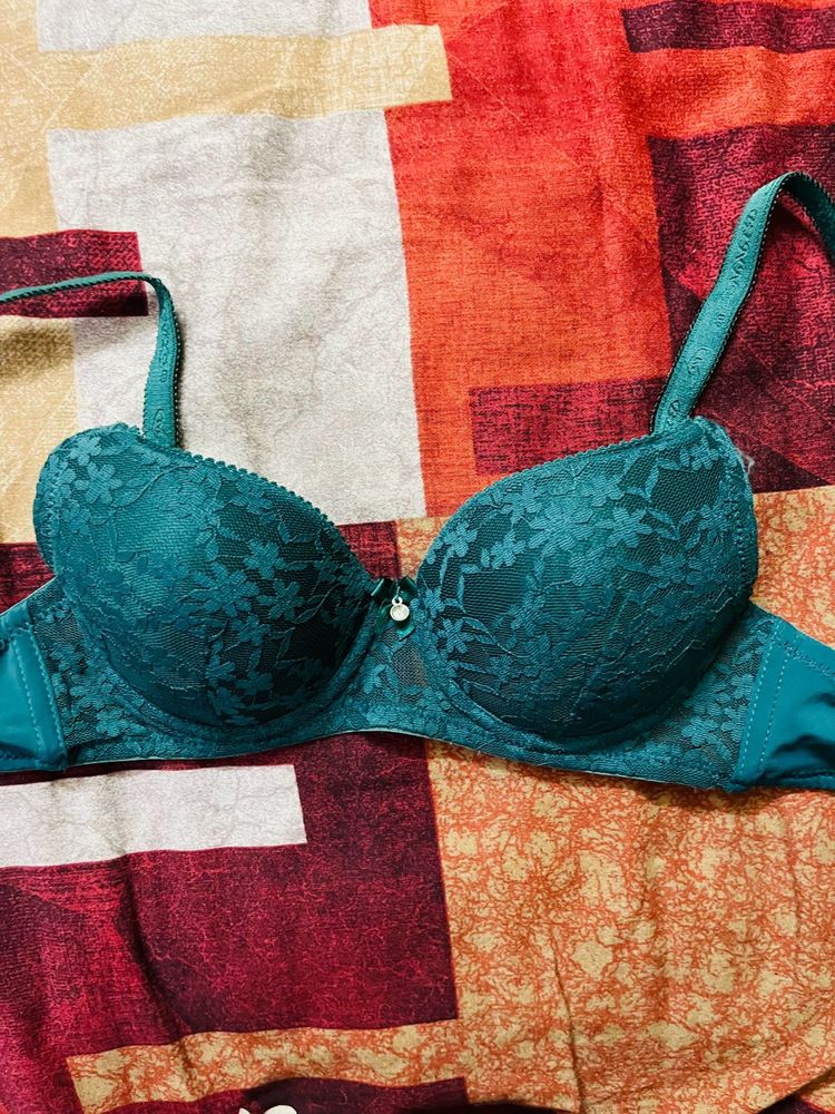 Women Padded Green Bra