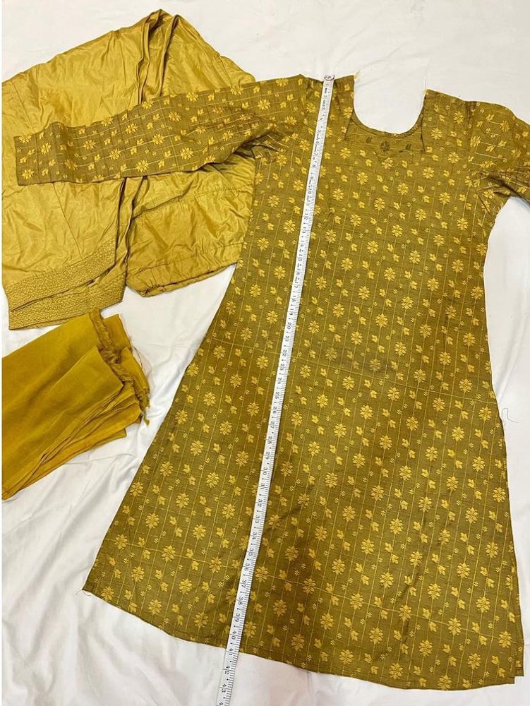 KURTA SET: A- LINE KURTA WITH DUPATTA AND SALWAAR @299