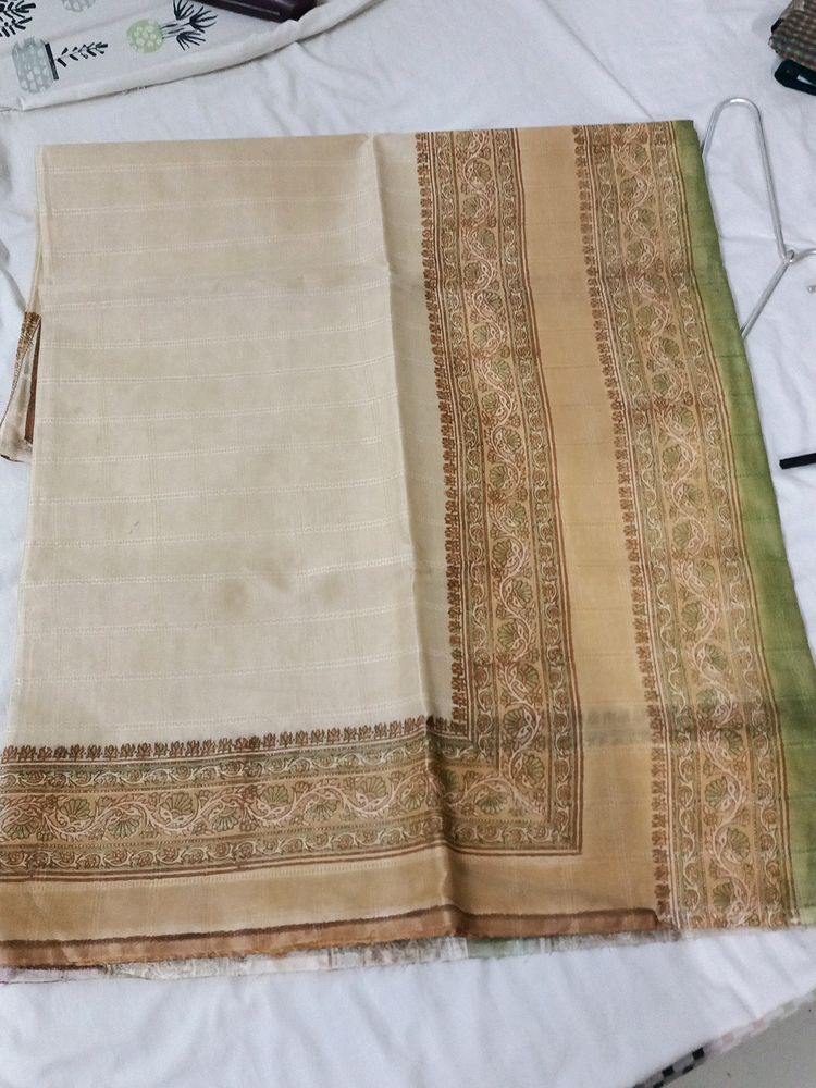 Decent Saree With Formal Use Tissue Material