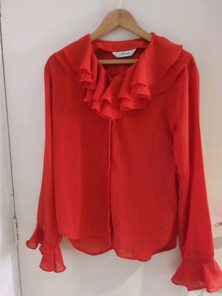 Beautiful Top With Nice Ruffle Detailing