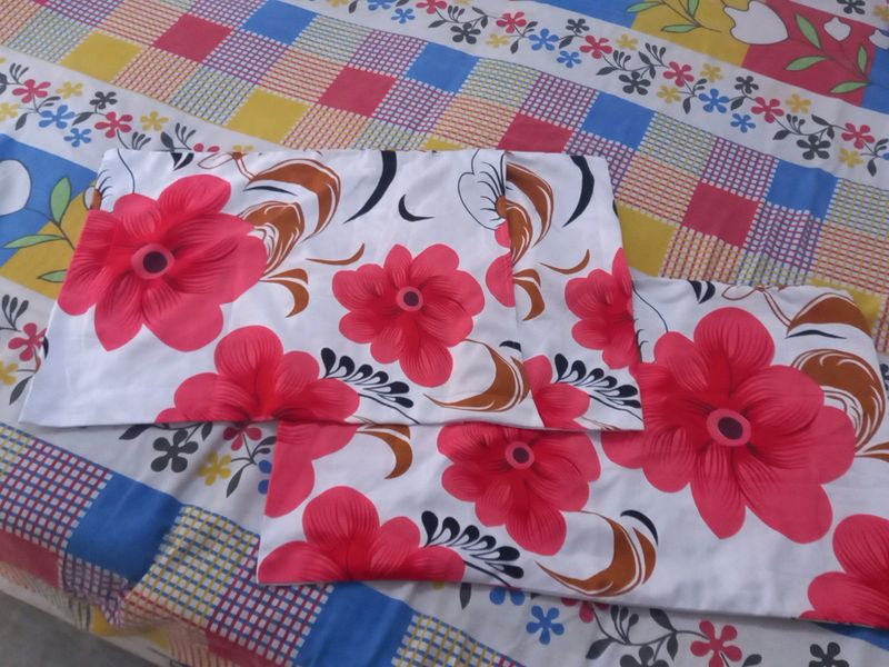 Like New Bug Size Floral Pillow Covers Set Of Two