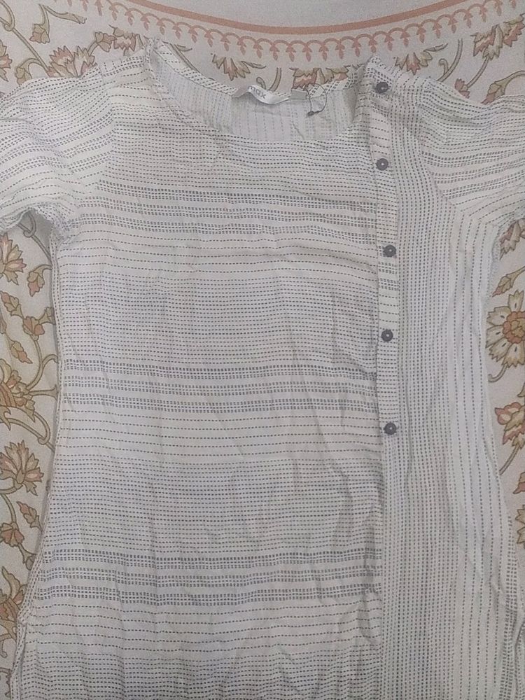 White Kurti With Black Stripes From Max