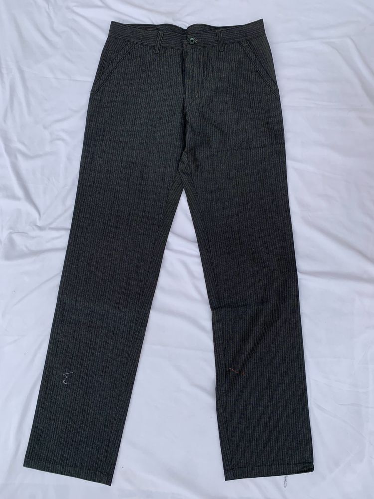 Black Straight Pant 30”