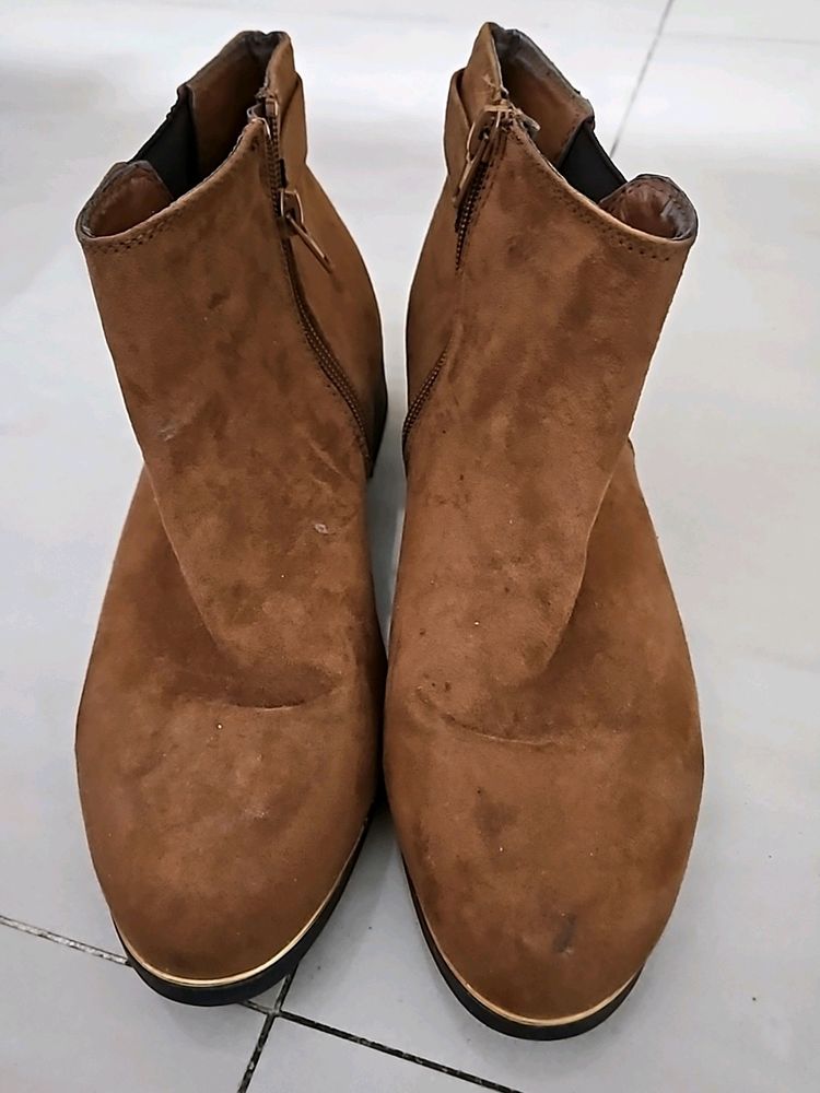 Primarks Brown Boots For Women