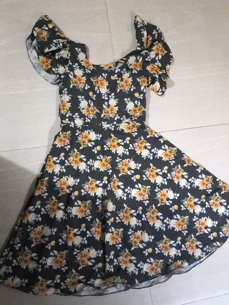 5 To 6 Year Girls Frock Like New