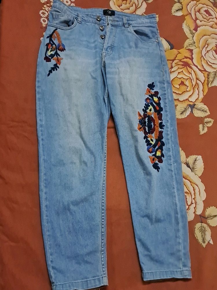 Quality EmbroIDED Jeans On Sale. GRAB IT In 399