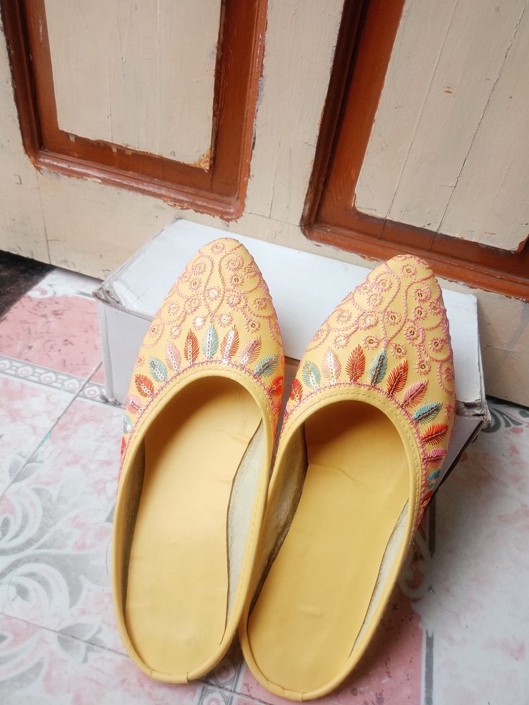 Juti For Women (Yellow)