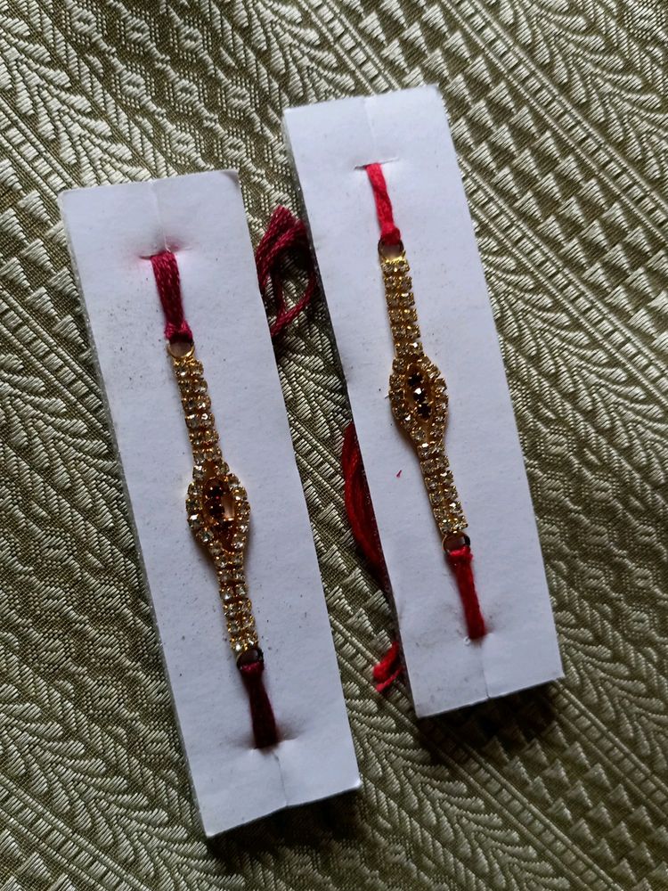 2 Rakhis