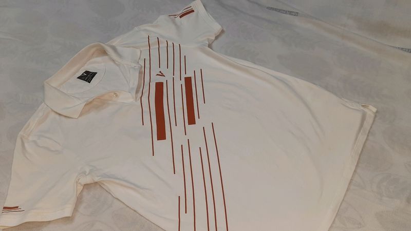 ☆Van Heusen White T Shirt☆