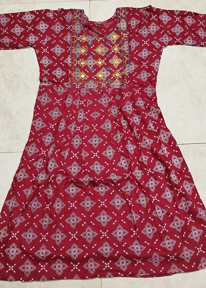 Naira Kurti